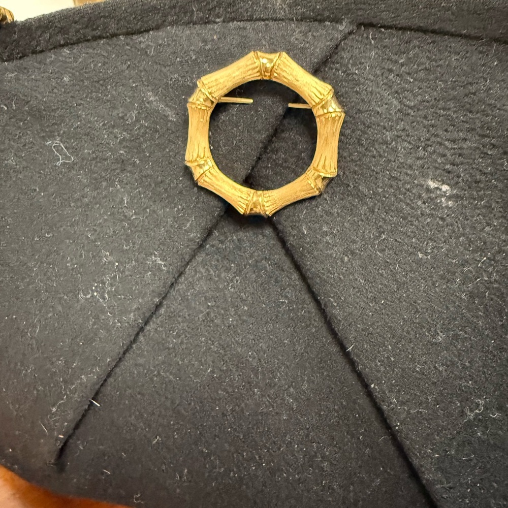 Vintage Avon Gold Tone Bamboo-Inspired Brooch 1974 - Picture 7 of 7